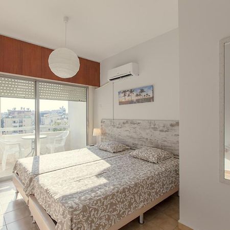 Furnished Seafront Studio لارنكا المظهر الخارجي الصورة
