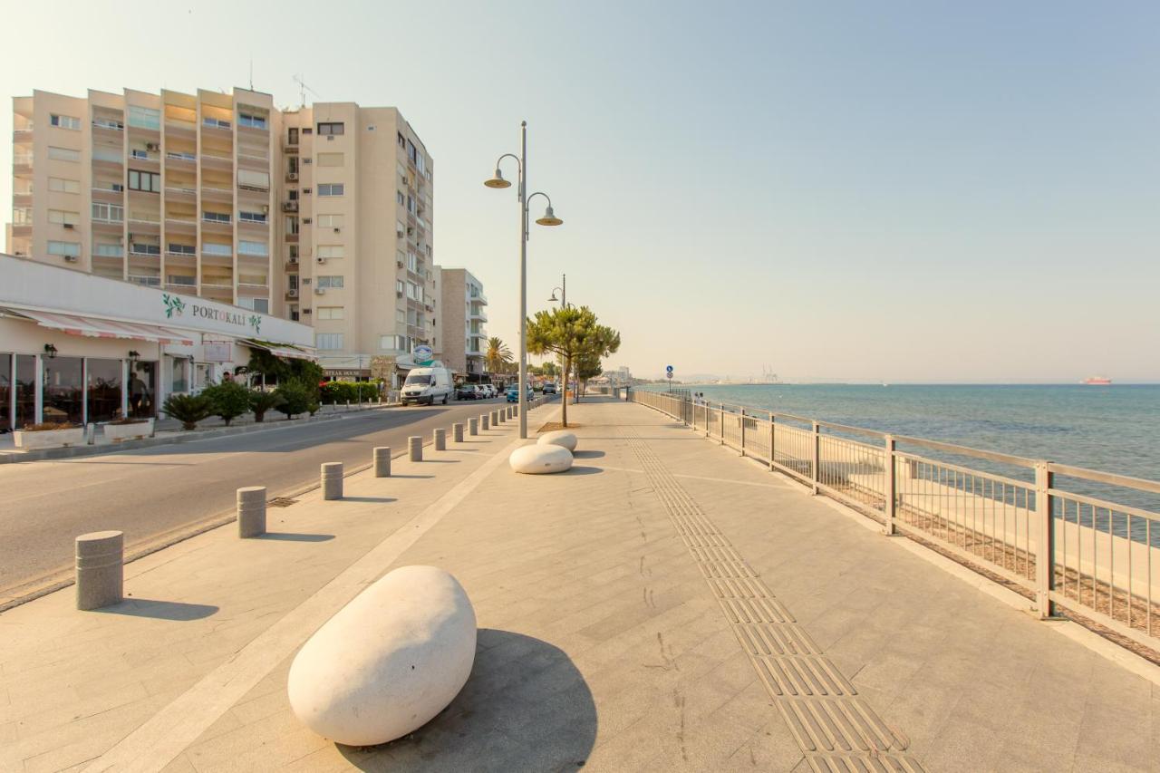 Furnished Seafront Studio لارنكا المظهر الخارجي الصورة